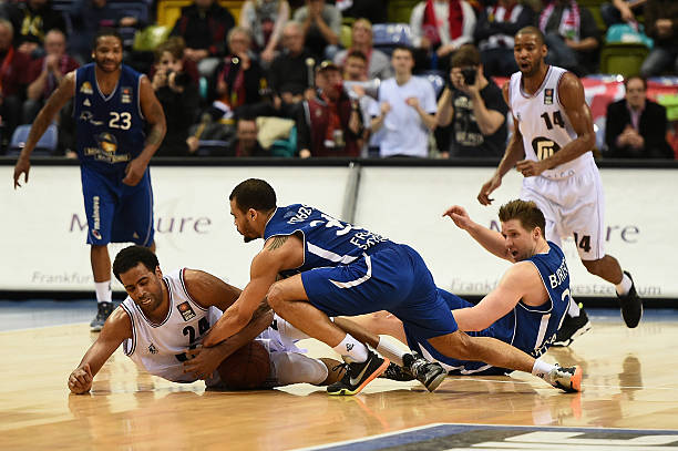 甲赛场上 甲赛场上