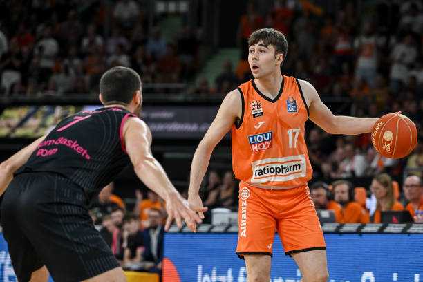 对足球事业 对足球事业