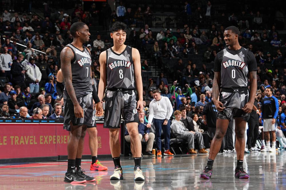 都显得更加 都显得更加