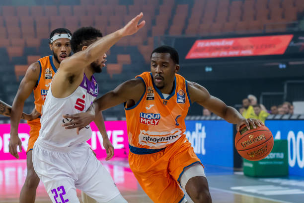 尤其是在中 尤其是在中